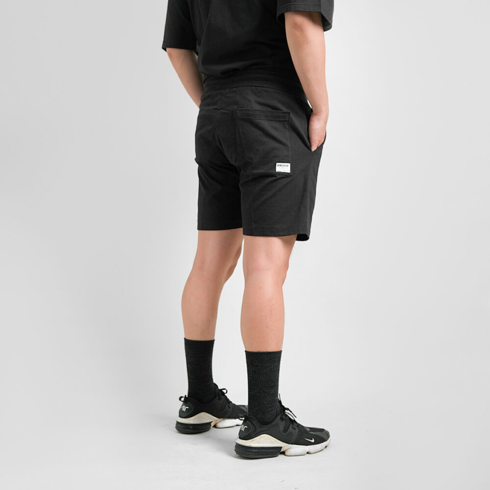 Akira Short Pants Hitam / Black