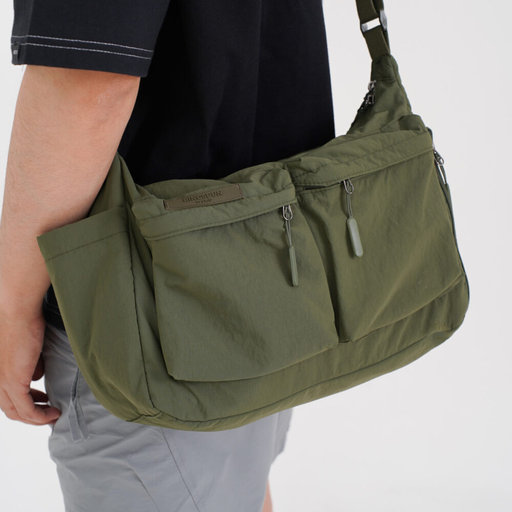 Tas Selempang Tomo