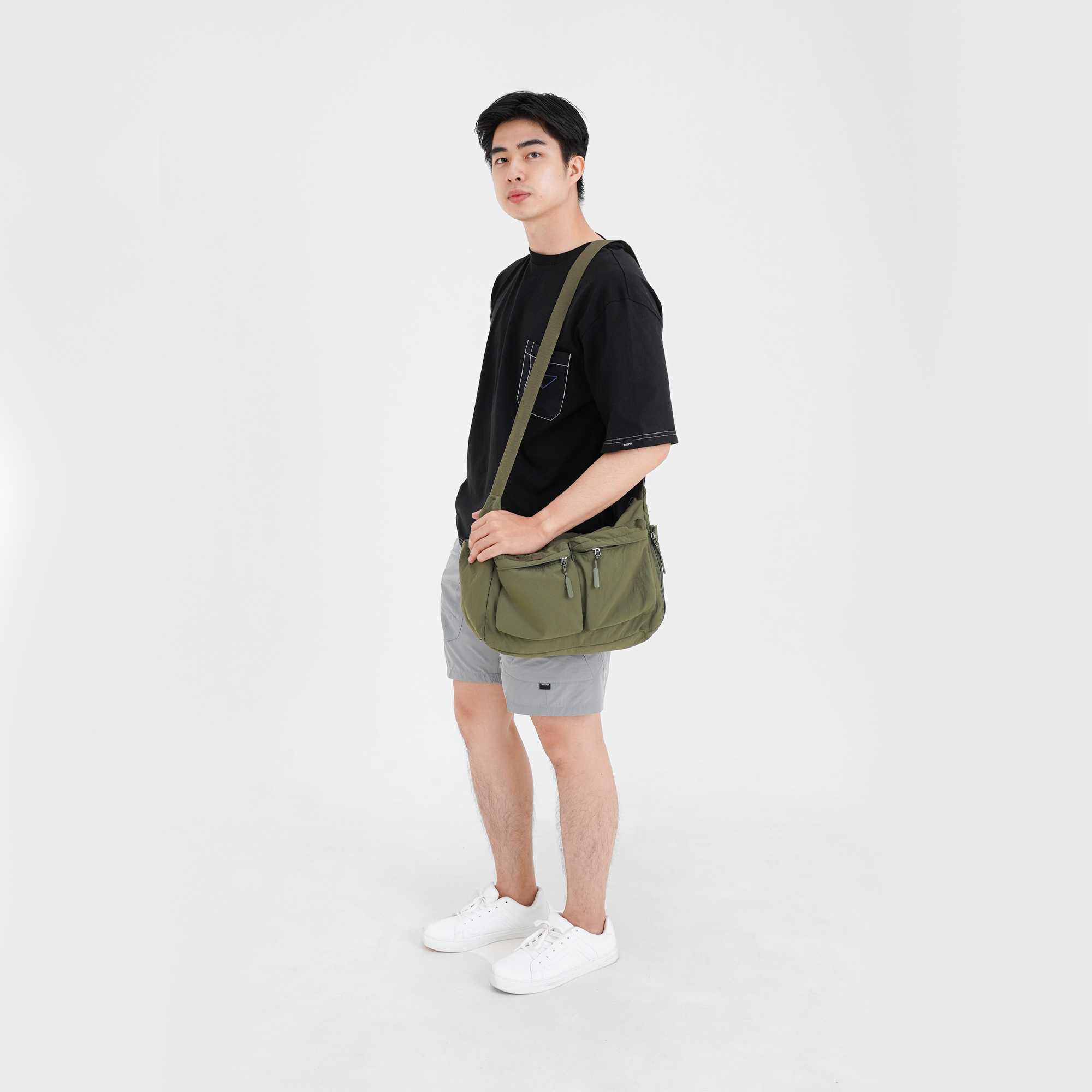 Tas Selempang Tomo